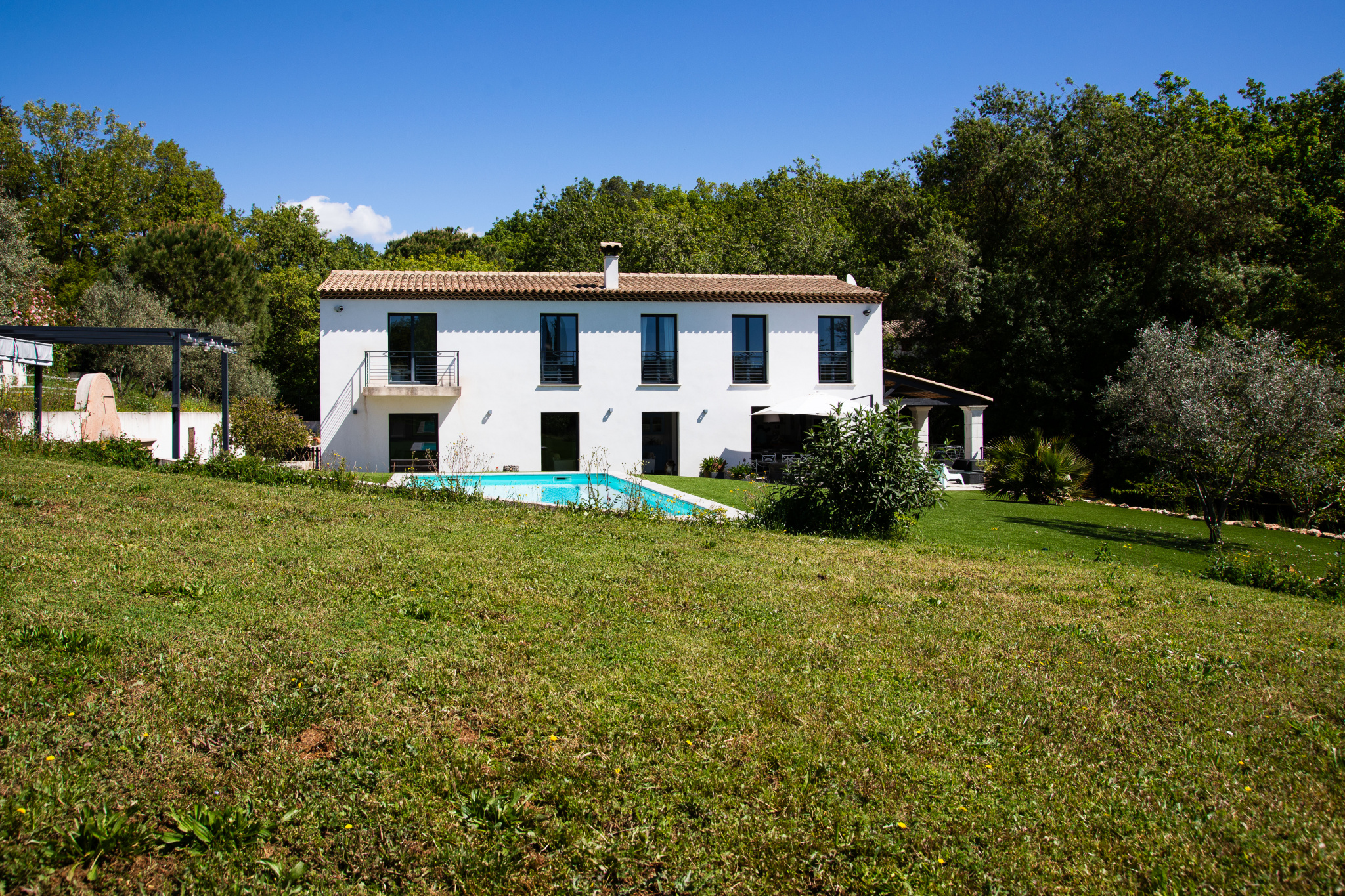 Vente Maison 225m² 5 Pièces à Châteauneuf-Grasse (06740) - Grech Immobilier